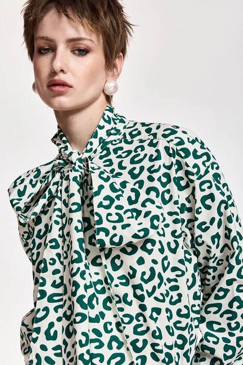 Essentiel Antwerp Blouse met strikkraag Ecru