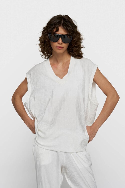 10Days v-neck crinkle top ecru