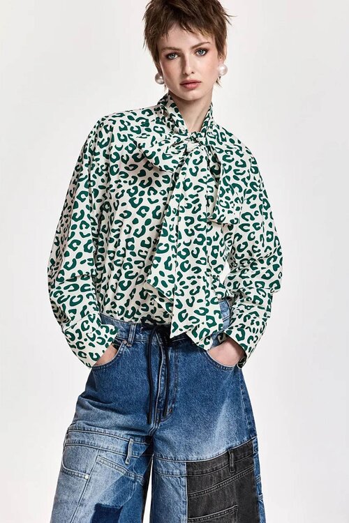 Essentiel Antwerp Blouse met strikkraag Ecru