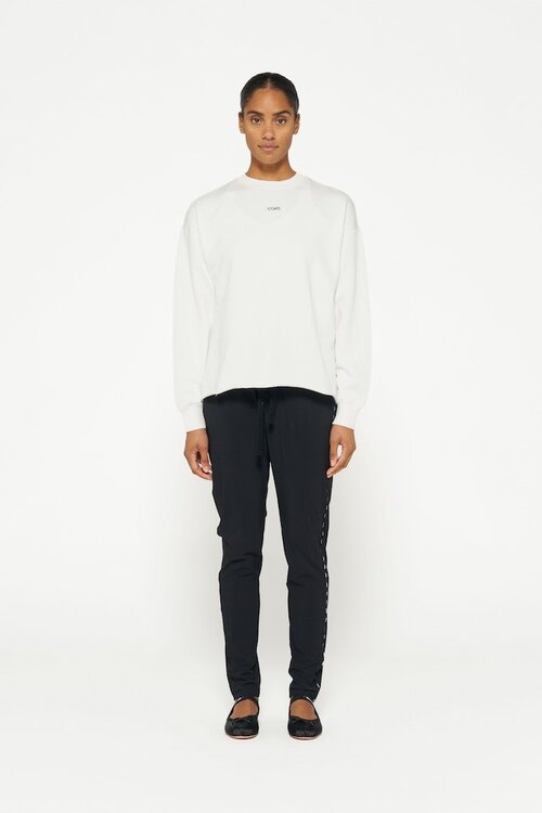 10Days Ecru The sweater logo
