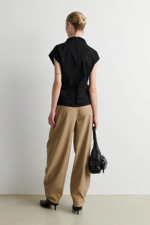 Second Female Arkai top zwart