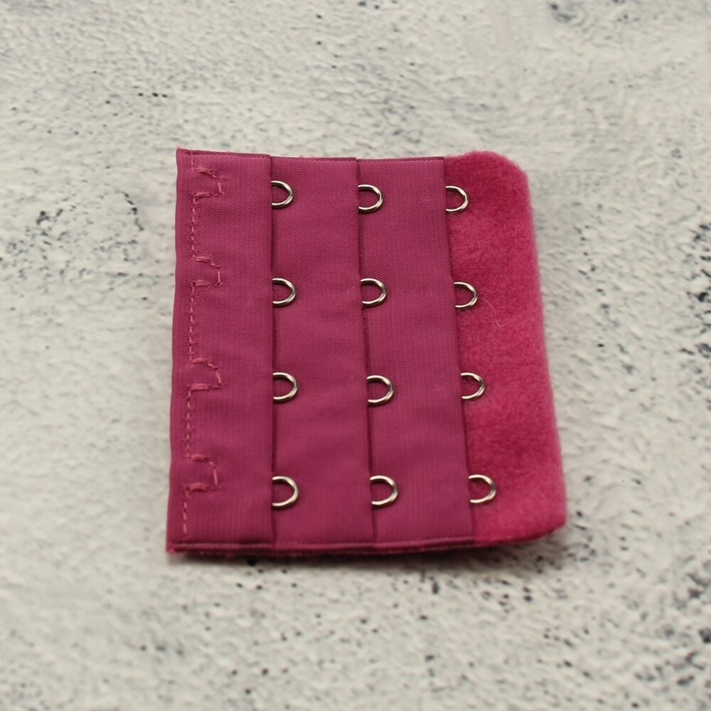 Op en Top BH Verlengstuk / Verlenger 4 Haaks Donker RoodBruin (per stuk) Op en Top BH Verlengstuk / Verlenger 4 Haaks Donker RoodBruin (per stuk)