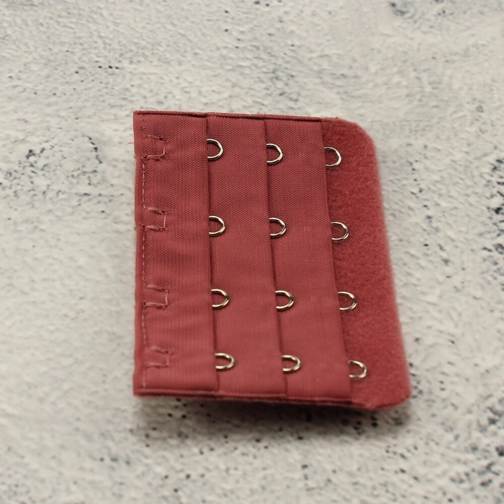 Op en Top BH Verlengstuk / Verlenger 4 Haaks Bruin (per stuk) Op en Top BH Verlengstuk / Verlenger 4 Haaks Bruin (per stuk)