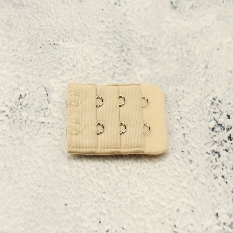 Op en Top BH Verlengstuk / Verlenger 2 Haaks Light Naturel (per stuk) Op en Top BH Verlengstuk / Verlenger 2 Haaks Light Naturel (per stuk)