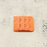 Op en Top Beha Verlenger 2 Haaks Oranje (per stuk) Op en Top Beha Verlenger 2 Haaks Oranje (per stuk)