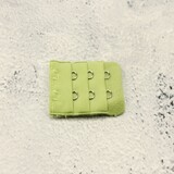 Op en Top Beha Verlenger 2 Haaks MosGroen (per stuk) Op en Top Beha Verlenger 2 Haaks MosGroen (per stuk)