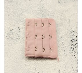 Op en Top Beha Verlenger 3 Haaks Mat Roze (per stuk) Op en Top Beha Verlenger 3 Haaks Mat Roze (per stuk)