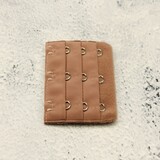 Op en Top Beha Verlenger 3 Haaks Bruin (per stuk) Op en Top Beha Verlenger 3 Haaks Bruin (per stuk)