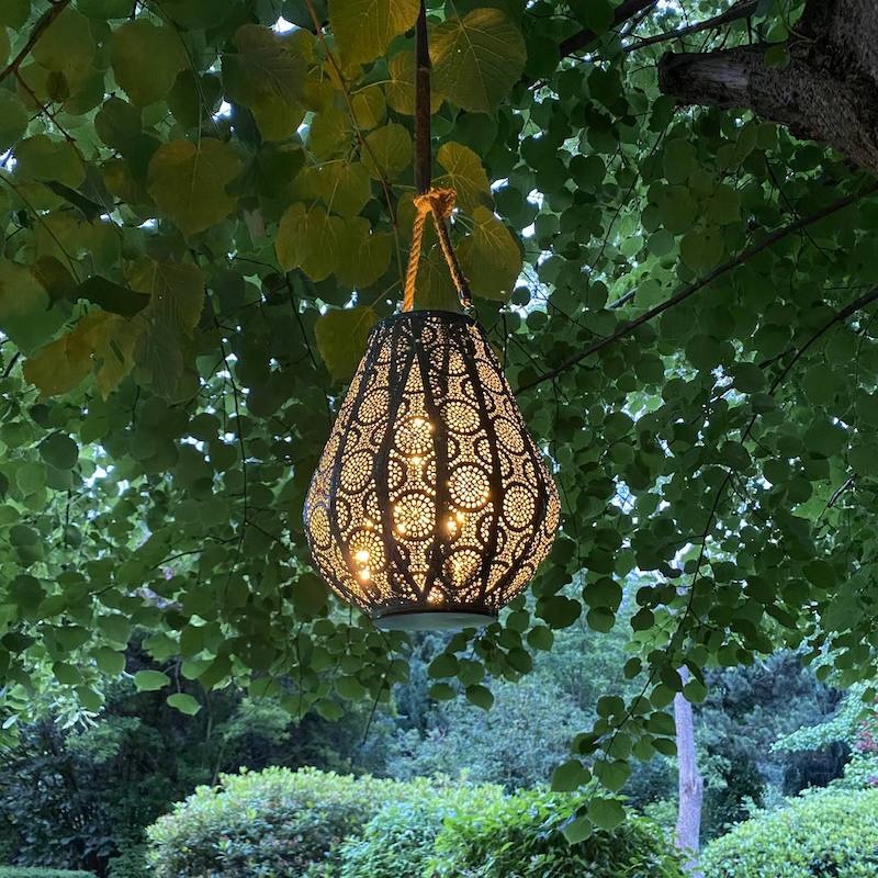 Laterne zum Aufhängen mit Beleuchtung - Villa Jähn