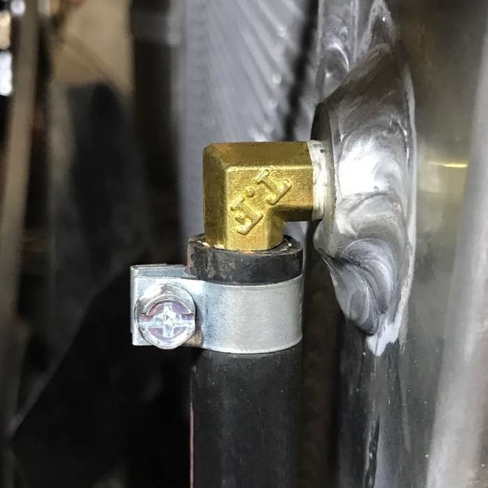 Slangpilaar 1/8 NPT 90° Messing °