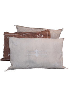 Petite Lily Interiors Moroccan Silk Cushion Cover - Offwhite Oblong - 80x50cm
