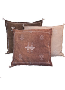 Petite Lily Interiors Moroccan Silk Cushion cover - Blush Oblong