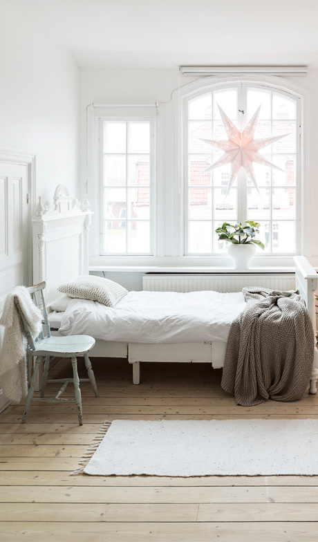 Harmonieuse Maison d'architecte danoise avec des meubles anciens et vintage