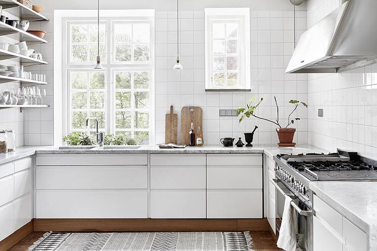 A kitchen Scandinavian style seen on dustjacket-attic.com