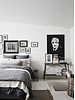 Decoración Escandinava con Ropa de Cama de Color Gris - visto en Pinterest