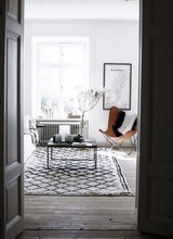 Scandinavian decor with gray bedding - Seen on Pinterest
