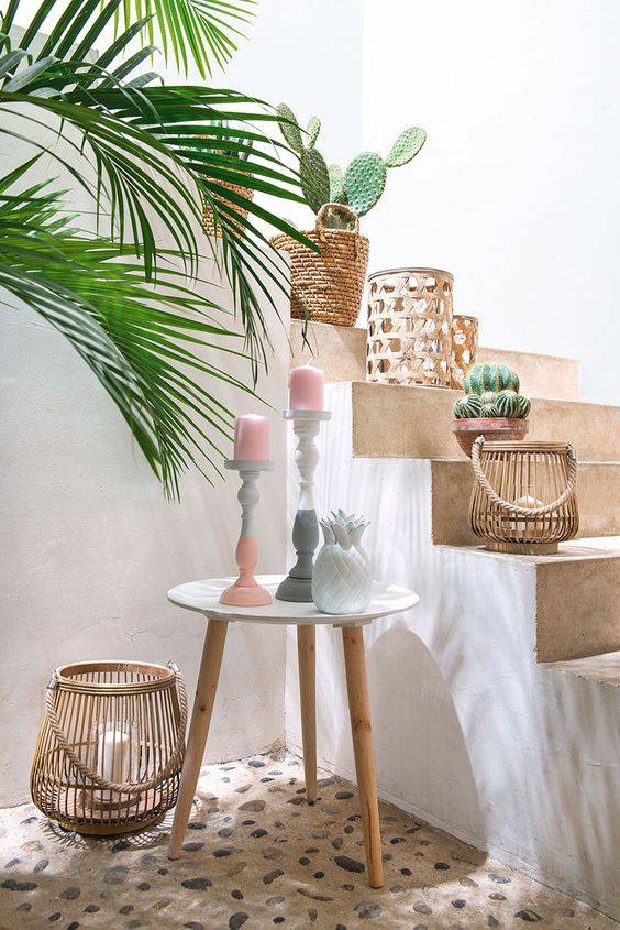 Décoration extérieure relaxante avec des cactus et des accessoires en bambou- vu sur Pinterest