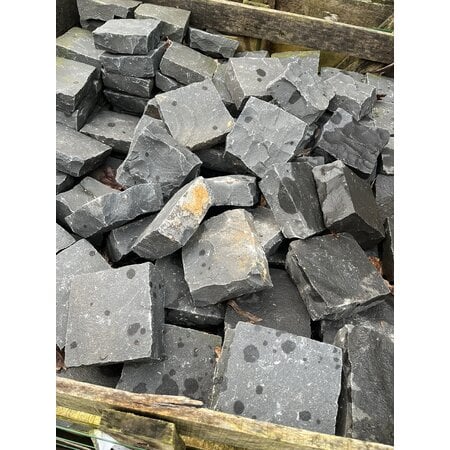 Natuursteenvoordelig Vietnamees basalt Kinderkoppen - breukruw