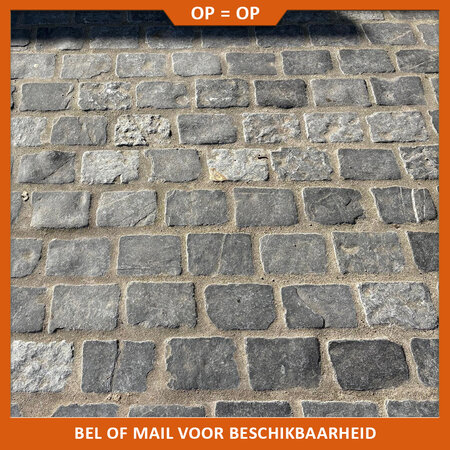 Natuursteenvoordelig Bestrating Indisch hardsteen charcoal 20x14x5-7 cm (kasseien)