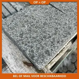 Natuursteenvoordelig Tegel Basalt G684 gevlamd 15x15x2 cm