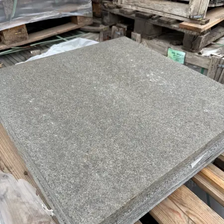 Natuursteenvoordelig Graniet Imperial Dark Tuintegels 60x60x3 cm | Laatste Partij OP=OP