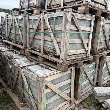 Natuursteenvoordelig Graniet Imperial Dark Tuintegels 60x60x3 cm | Laatste Partij OP=OP