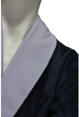 TAVO Eleganter Herren-Bademantel aus weichem Velour mit klassischem Schalkragen - Ein luxuriöses Designstück