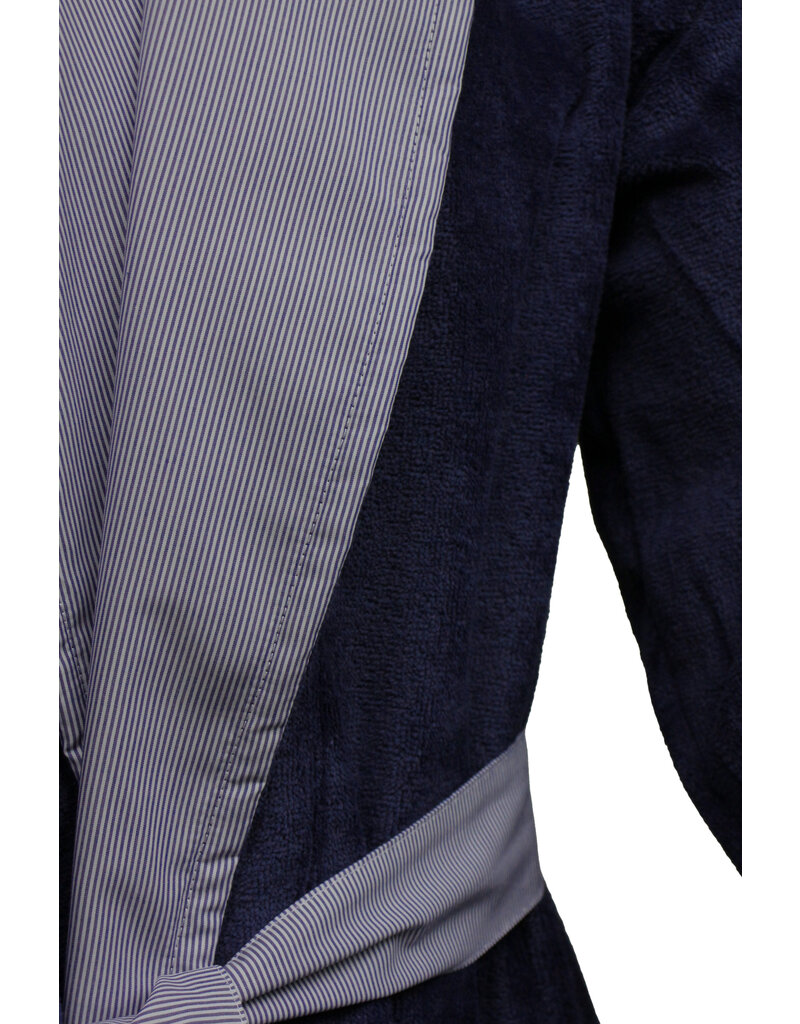 TAVO Eleganter Herren-Bademantel aus weichem Velour mit klassischem Schalkragen - Ein luxuriöses Designstück