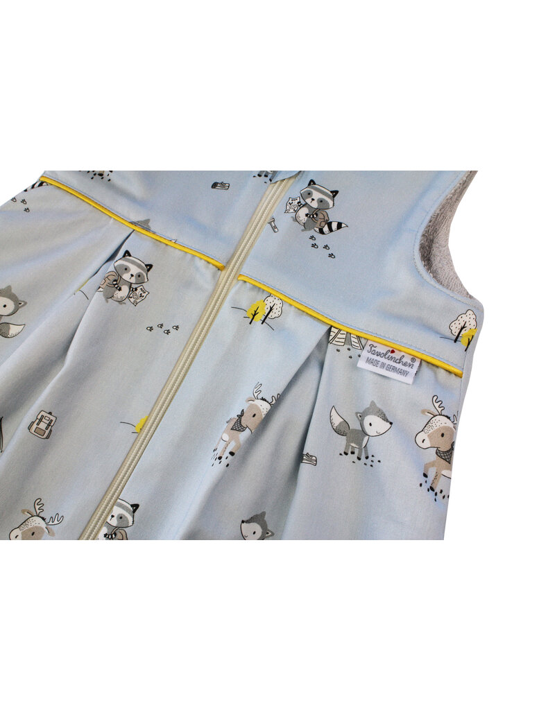 Tavolinchen Frottierschlafsack "Camping Freunde " – Abenteuerlicher Babyschlafsack mit Wald- und Zeltmotiven für kleine Entdecker