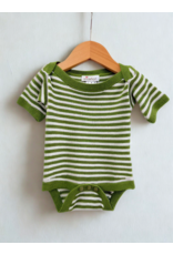 TAVO Farbenfroher Baby-Strickstrampler (kurz) aus weichem Rayon – Streifen grün-weiß