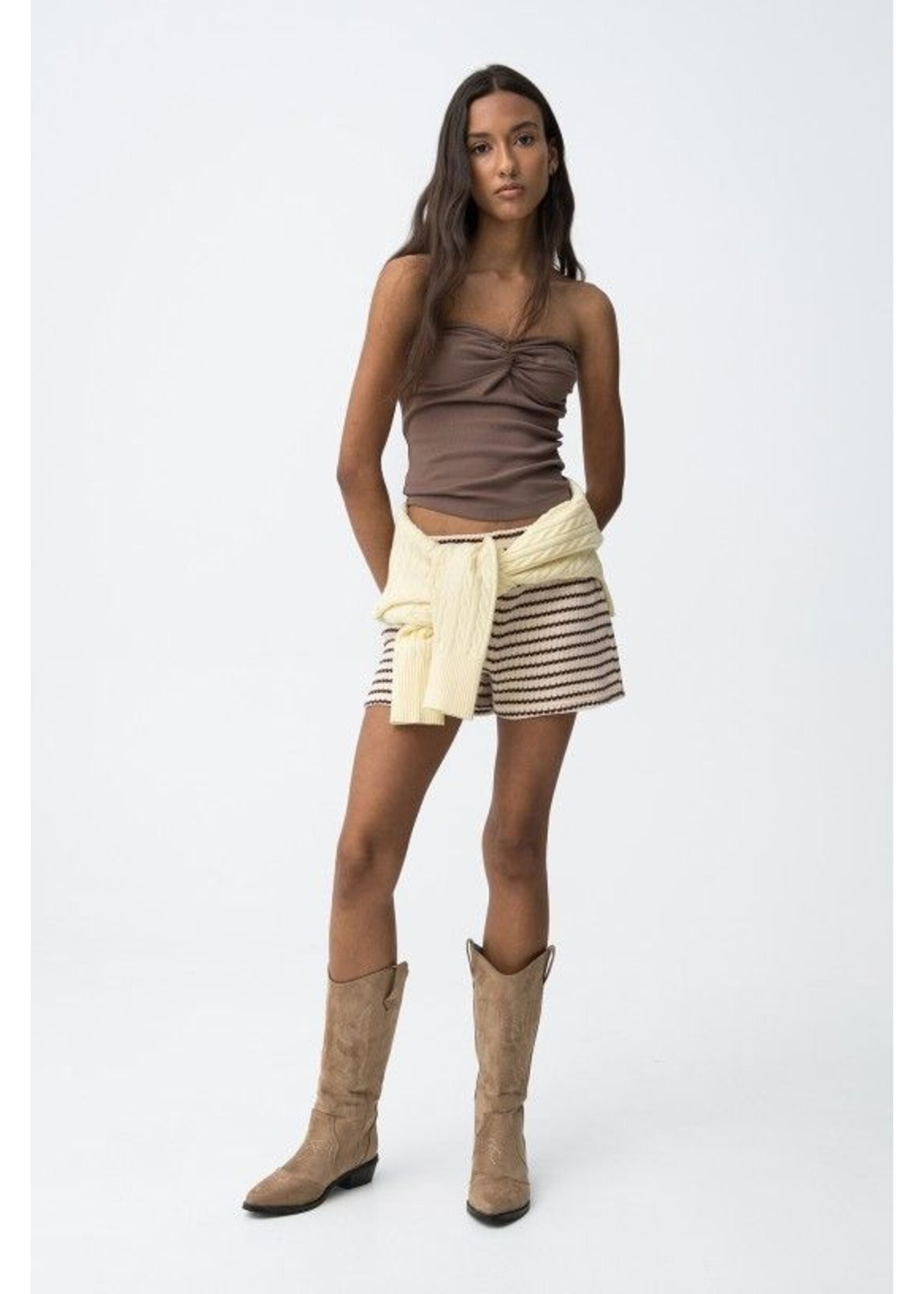 Tiffosi Short Esposende 10065901 - Rood