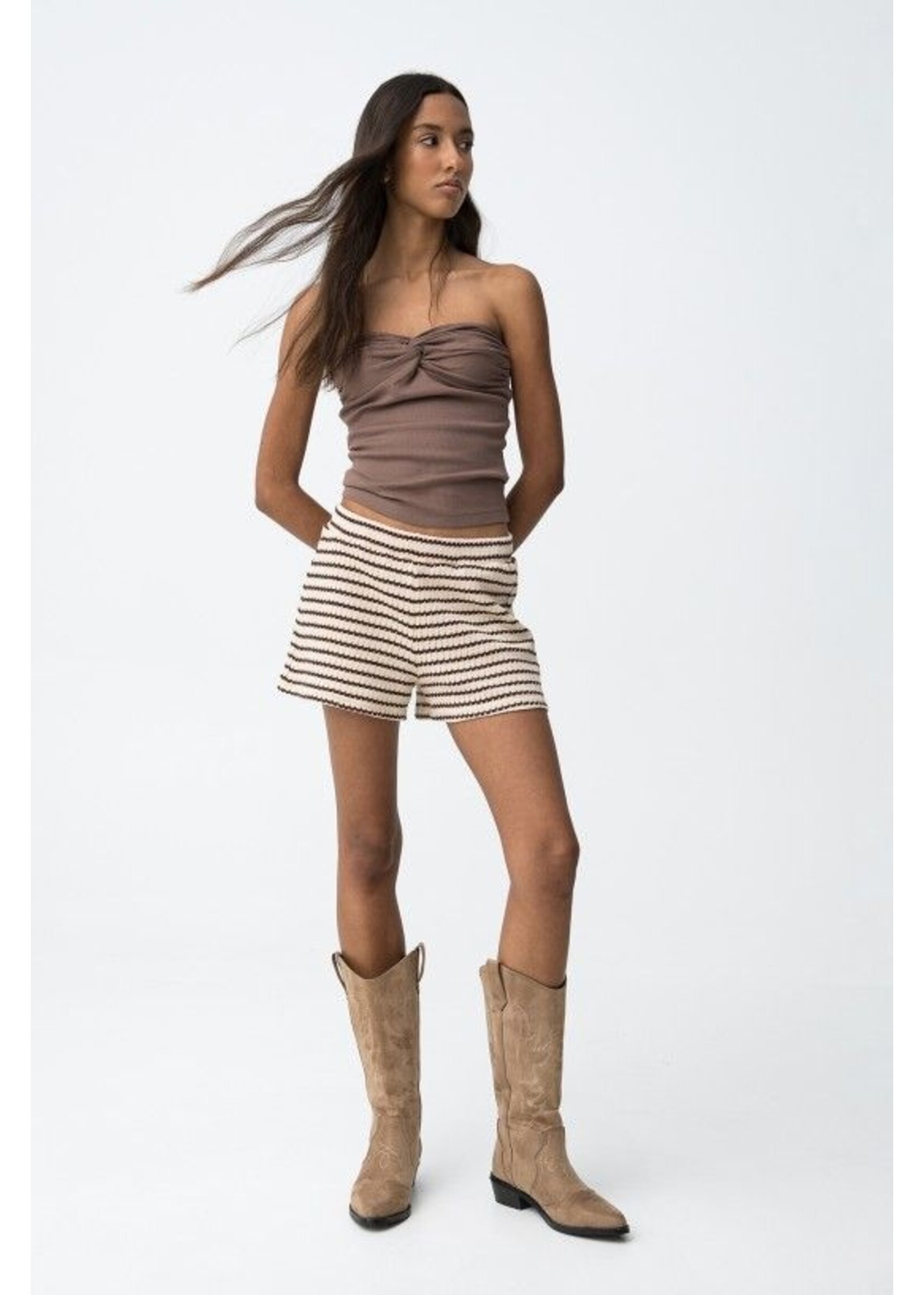 Tiffosi Short Esposende 10065901 - Rood