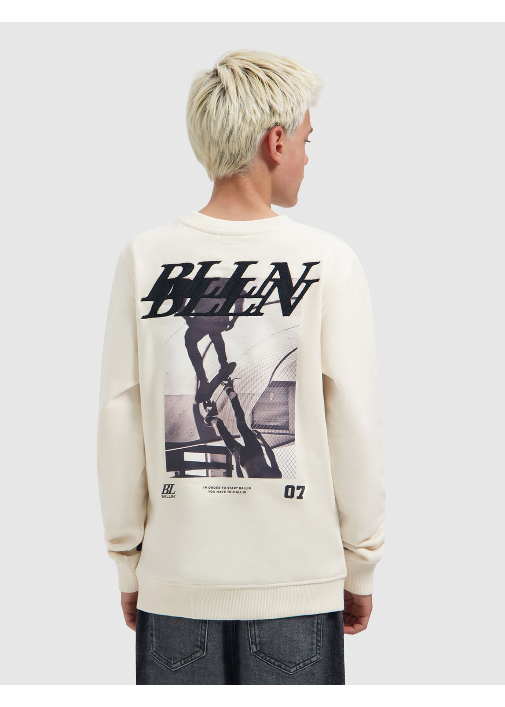 Ballin Sweater Upside Out Crewneck (26037304) - ecru