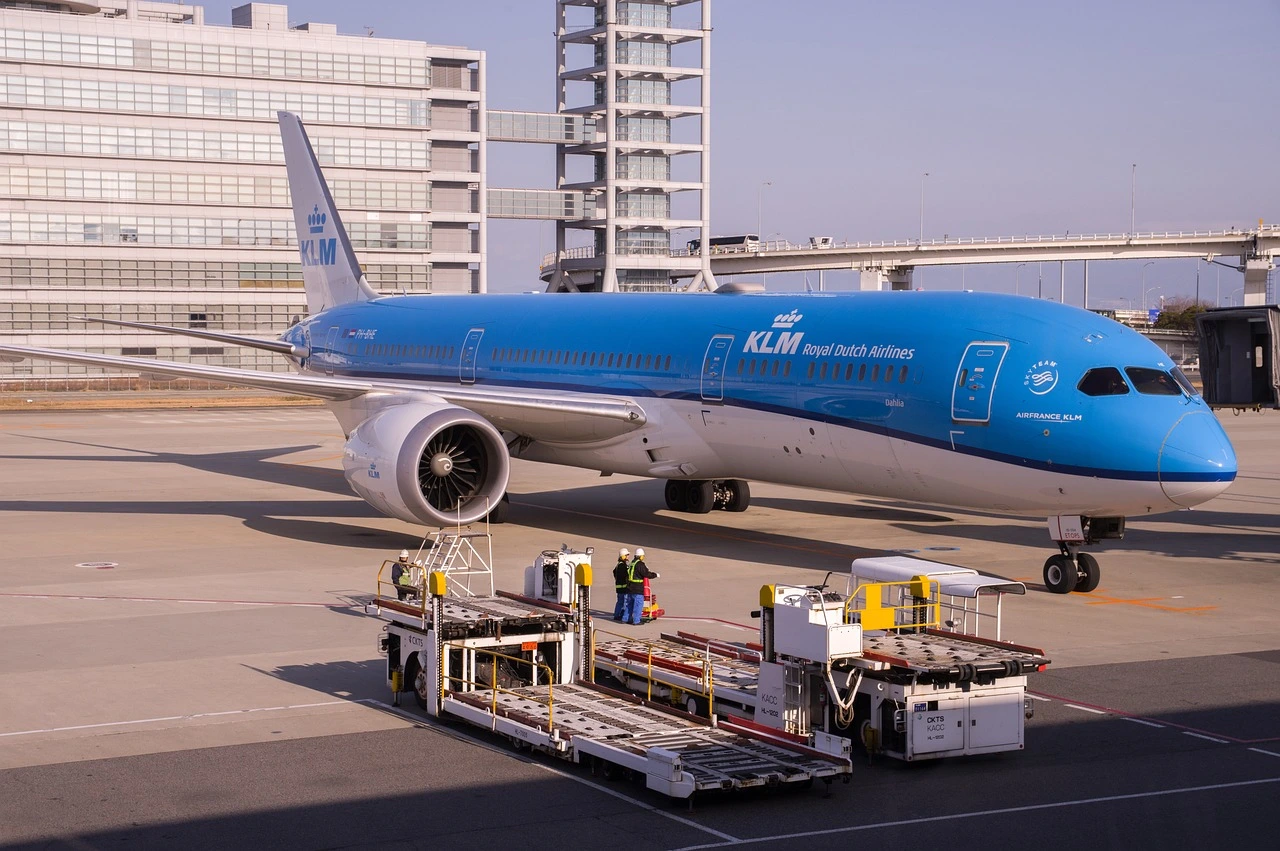 Nieuw bij KLM: Alleen een rugtas gratis & gegarandeerd mee aan boord
