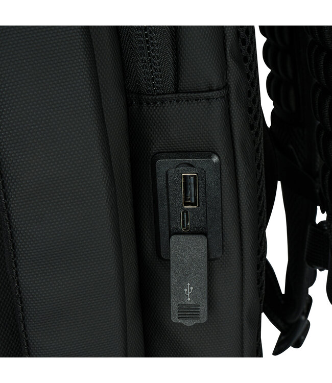 Underseater Zwarte Lichtgewicht Rugzak met Vacuüm Vak, 60L Capaciteit, TSA Cijferslot & Waterdichte Bescherming - Geschikt voor Laptop tot 17,3 inch