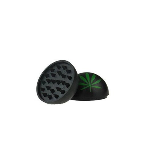 Cannabis Pipe, Lighter And Grinder Set Giveaway