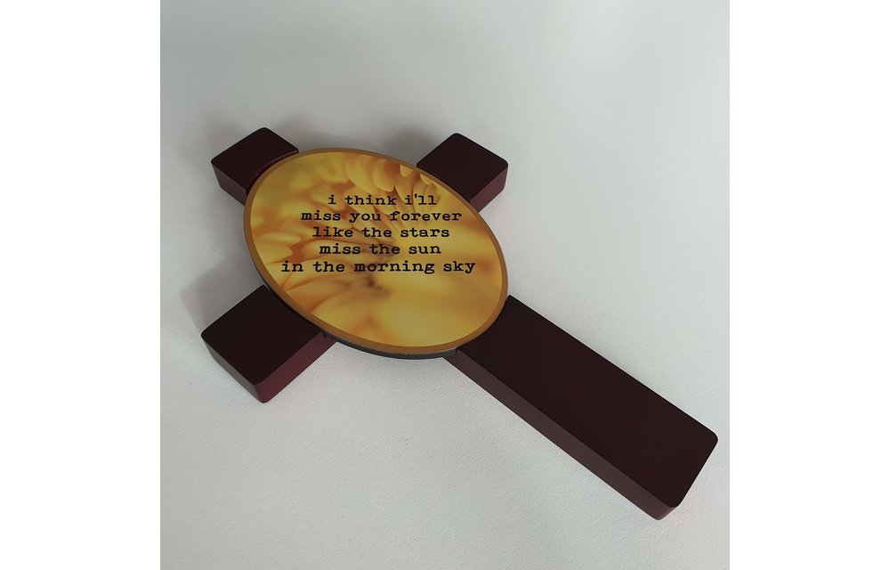Houten Kruis met ovalen Inzet