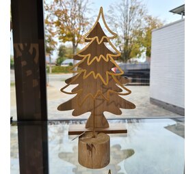 Kerstboom op gespleten voet Kerstboom op gespleten voet