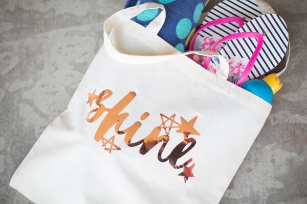 Silhouette Metallic Heat Transfer - Pink Silhouette Metallic Heat Transfer - Pink