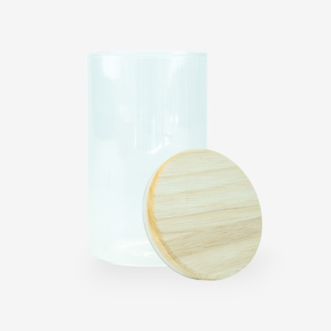Glazen cylinderpot met geribbelde binnenzijde en houten deksel Glazen cylinderpot met geribbelde binnenzijde en houten deksel
