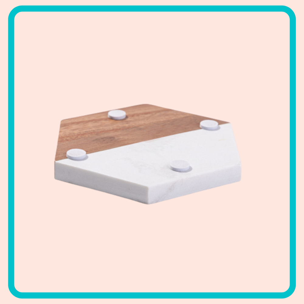 Set van 4 zeshoekige onderzetters van marmer en acaciahout