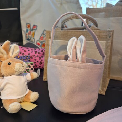 Fluwelen Paasmandje (verschillende kleuren)