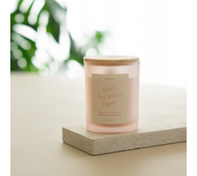 Geurkaars 'love yourself first' Geurkaars 'love yourself first'