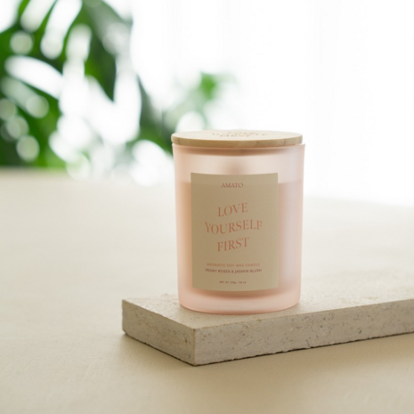 Geurkaars 'love yourself first' Geurkaars 'love yourself first'