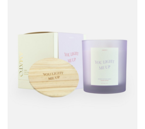 Grote geurkaars 'you light me up' Grote geurkaars 'you light me up'