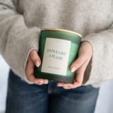 Grote geurkaars 'dance like a flame' Grote geurkaars 'dance like a flame'