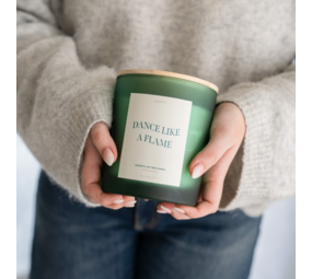 Grote geurkaars 'dance like a flame' Grote geurkaars 'dance like a flame'