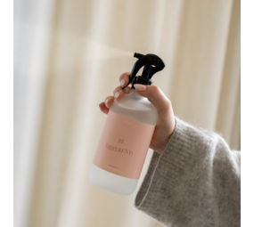 Roomspray 'be different' Roomspray 'be different'