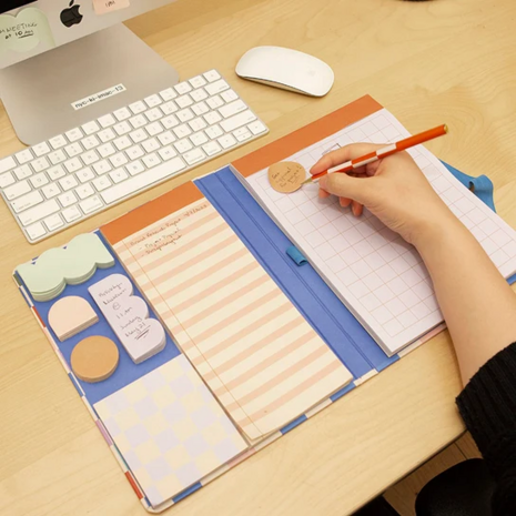 Kikkerland Inkerie Notepad met Sticky Notes en Pen Kikkerland Inkerie Notepad met Sticky Notes en Pen
