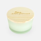 Luxe geurkaars laag frosted wit met houten deksel - 'oma, jij bent goud waard' Luxe geurkaars laag frosted wit met houten deksel - 'oma, jij bent goud waard'